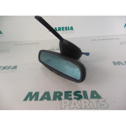 Peugeot - 807 - Rear view mirror
