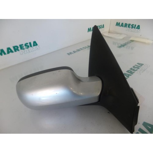 Renault - Megane - Wing mirror, right