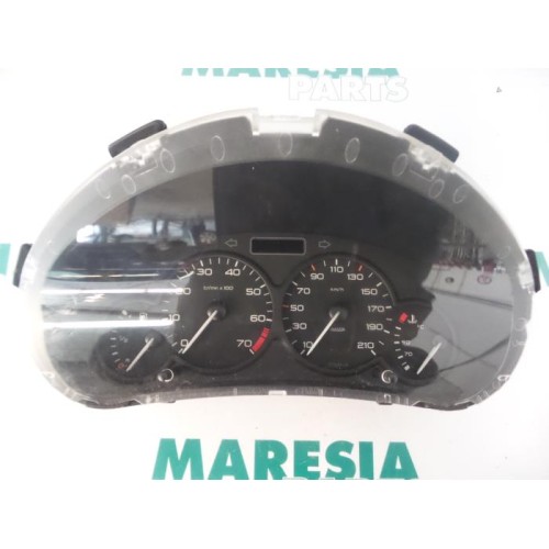 Peugeot - 206 - Instrumentenbrett
