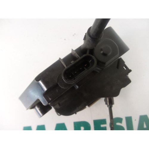 Renault - Megane - Front door lock mechanism 4-door, right