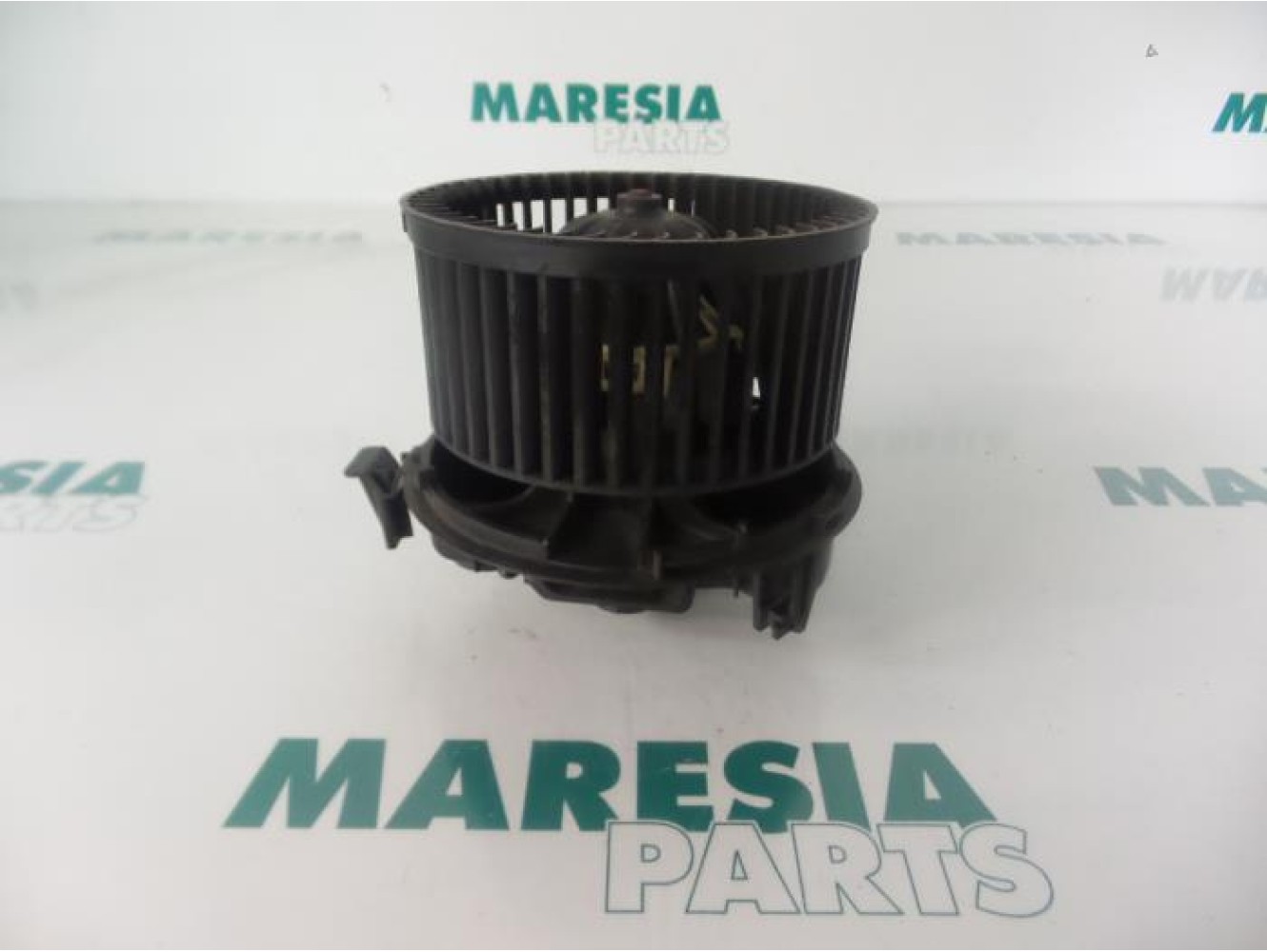 Renault - Megane - Heating and ventilation fan motor
