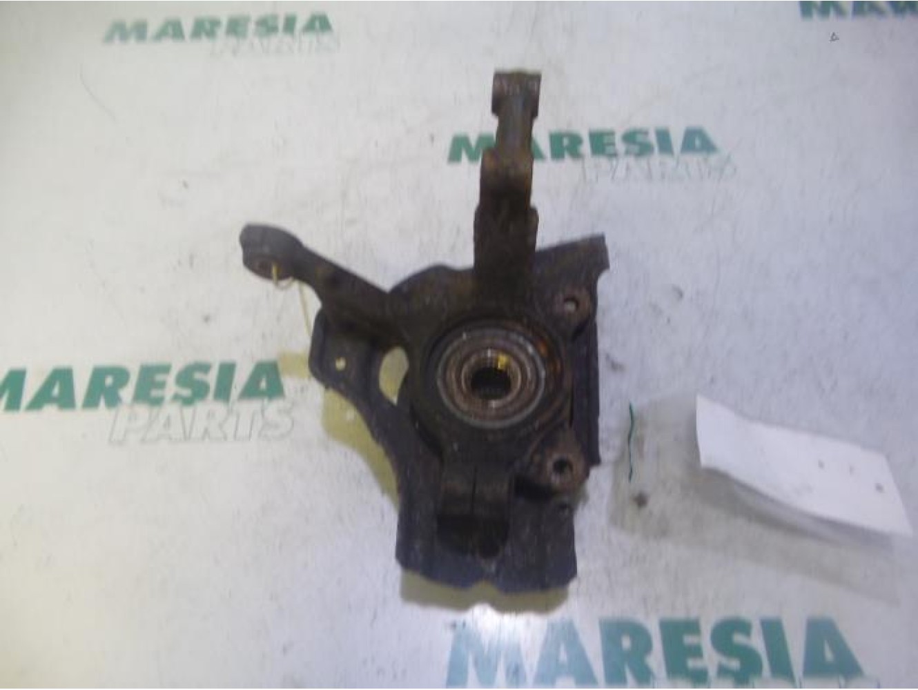 Fiat - Punto - Fusee links-voor
