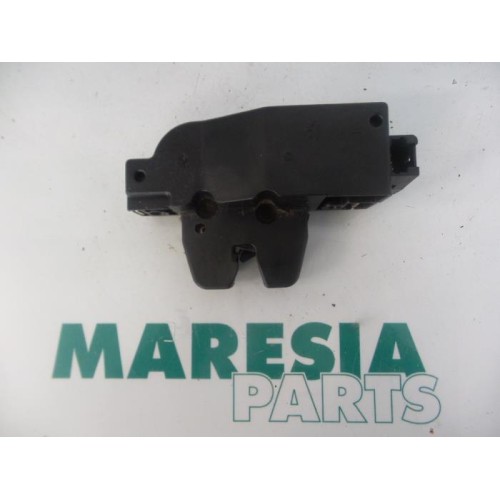 Citroen - Picasso - Tailgate lock mechanism