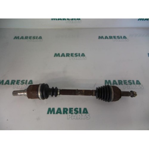 Renault - Megane - Aandrijfas links-voor