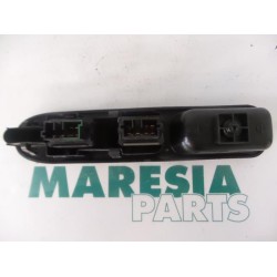 Peugeot - 307 - Multi-functional window switch