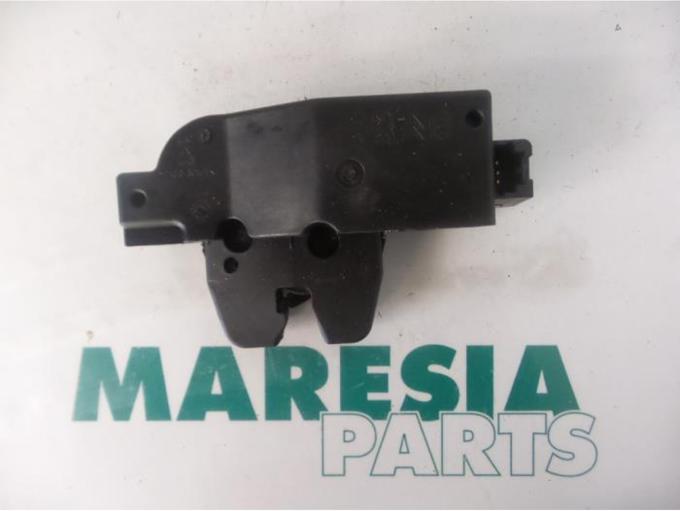 Citroen - C5 - Tailgate lock mechanism