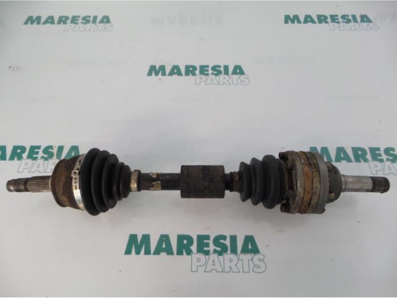 Alfa Romeo - 156 - Aandrijfas links-voor