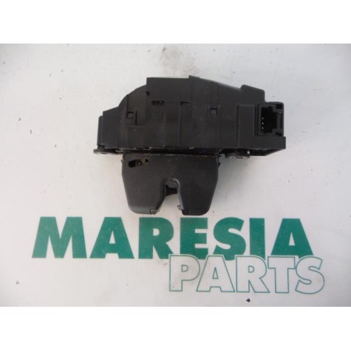 Citroen - Berlingo - Tailgate lock mechanism