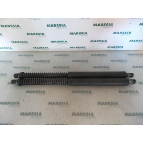 Lancia - Thesis - Set Gasdämpfer Heckklappe