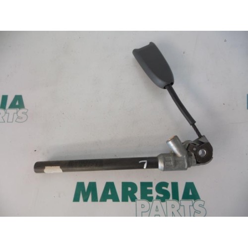 Renault - Megane Scenic - Gurtsrammer links