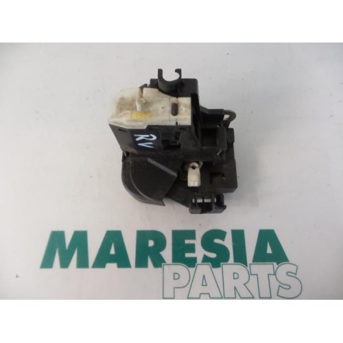 Renault - Clio - Door lock mechanism 2-door, right