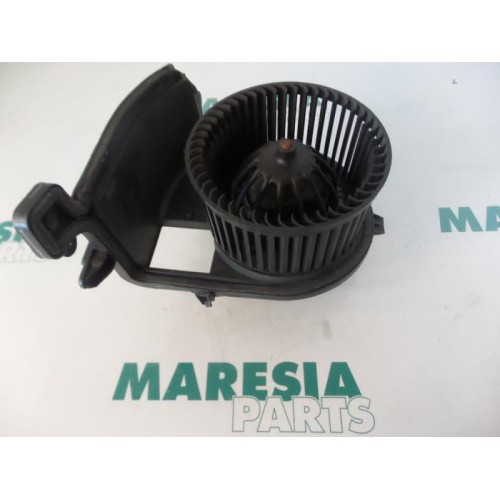 Renault - Clio - Heating and ventilation fan motor