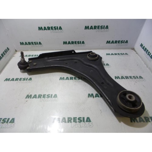 Renault - Laguna - Front lower wishbone, left