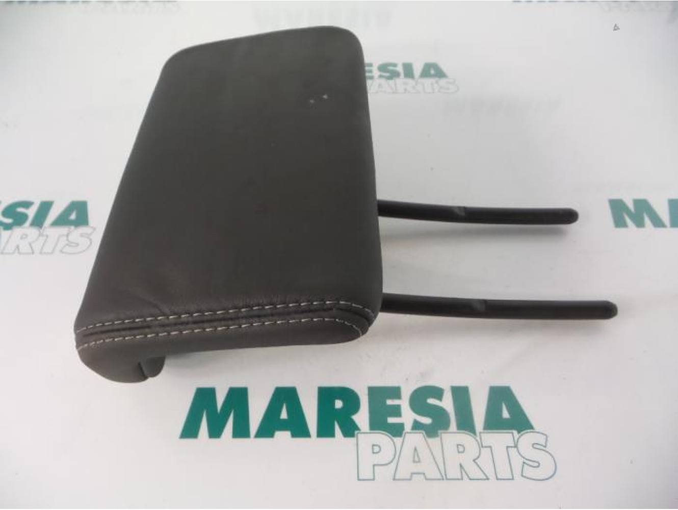 Renault - Laguna - Headrest