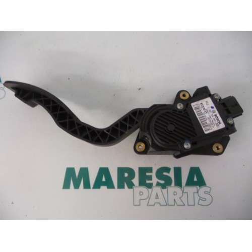 Renault - Laguna - Throttle pedal position sensor