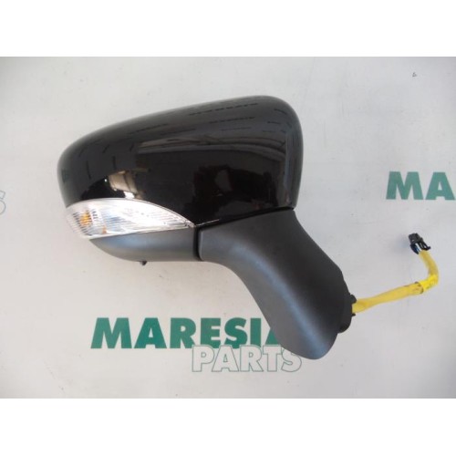 Renault - Captur - Wing mirror, right