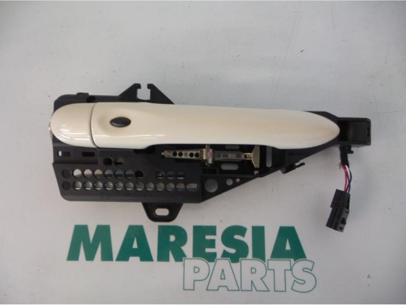 Renault - Captur - Front door handle 4-door, right