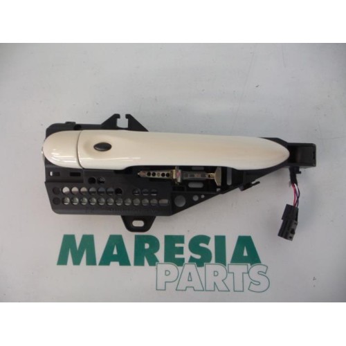 Renault - Captur - Front door handle 4-door, right