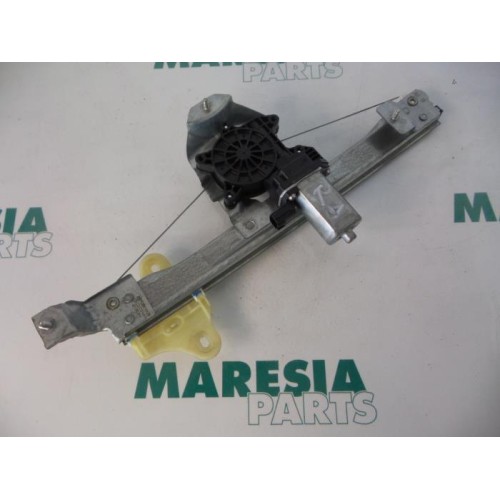 Renault - Captur - Rear door window mechanism 4-door, right