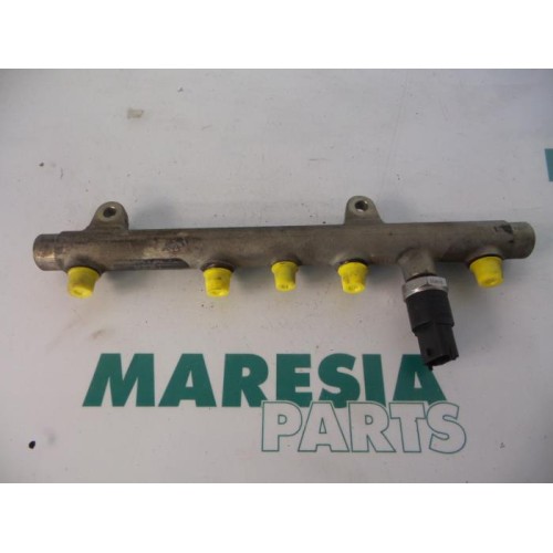 Renault - Megane Scenic - Fuel injector nozzle