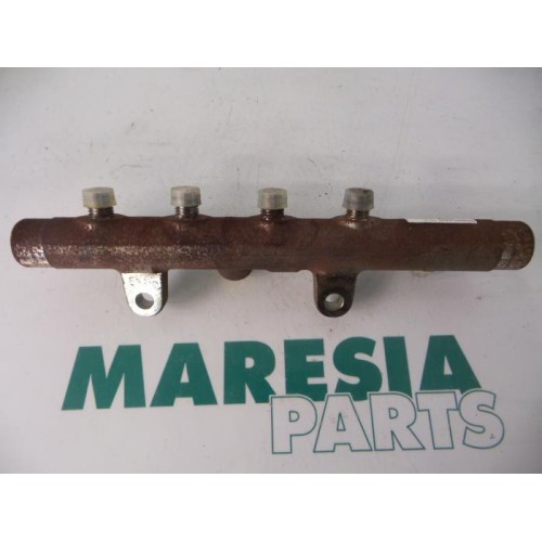 Renault - Megane - Fuel injector nozzle