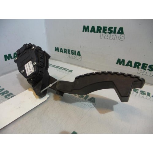 Renault - Laguna - Throttle pedal position sensor