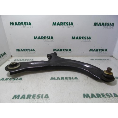 Renault - Clio - Front lower wishbone, right