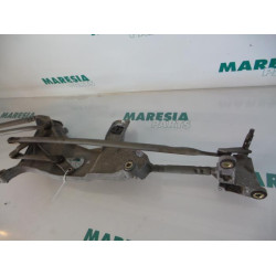 Peugeot - 807 - Wiper mechanism