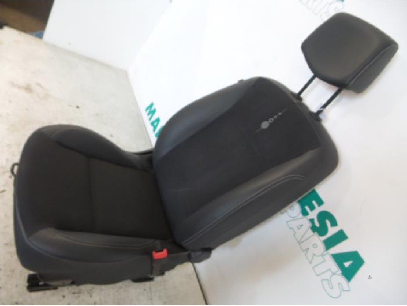 Renault - Clio - Siège droit