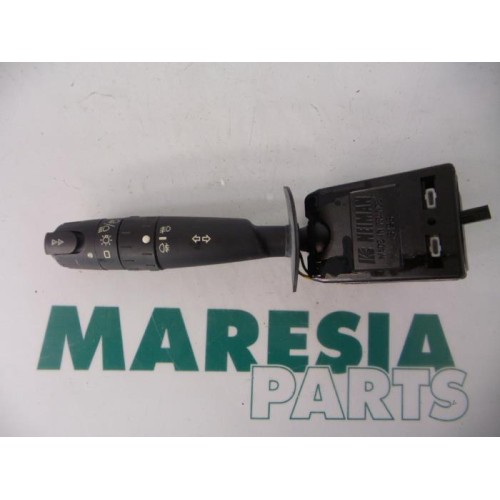 Peugeot - 607 - Commutateur feu clignotant