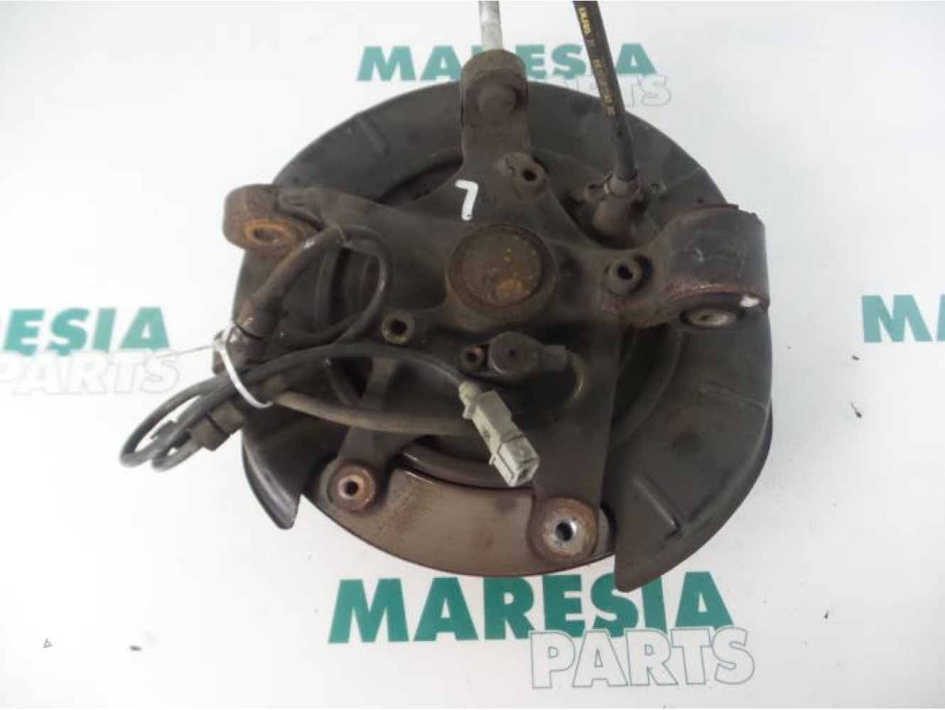 Peugeot - 607 - Achsschenkel links hinten