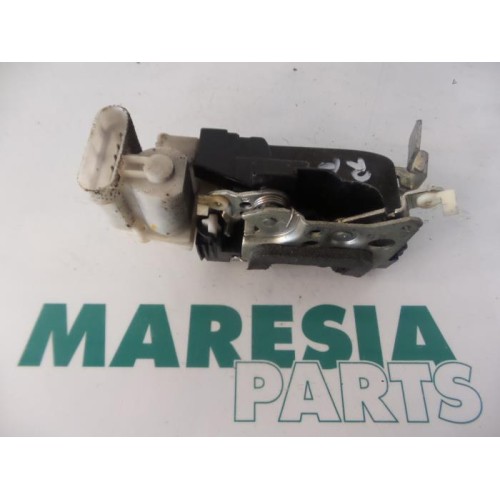 Fiat - Punto - Rear door mechanism 4-door, right
