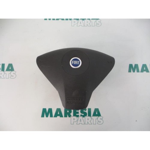 Fiat - Stilo - Left airbag (steering wheel)