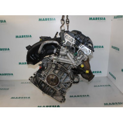 Peugeot - 607 - Engine
