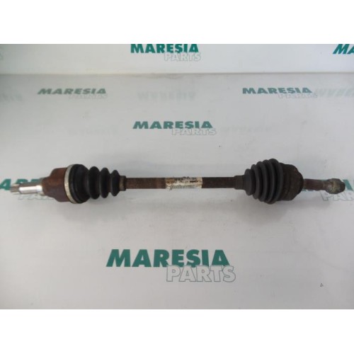 Citroen - C3 - Aandrijfas links-voor