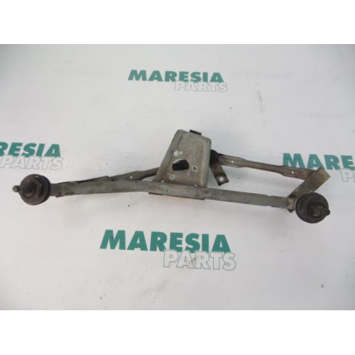 Peugeot - 206 - Wiper mechanism