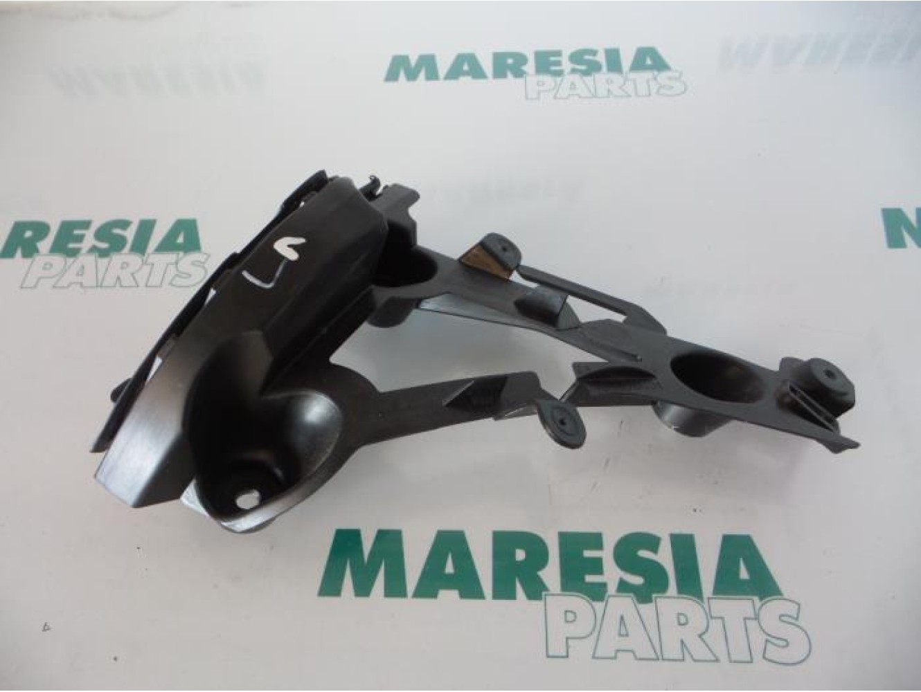 Peugeot - 2008 - Rear bumper frame
