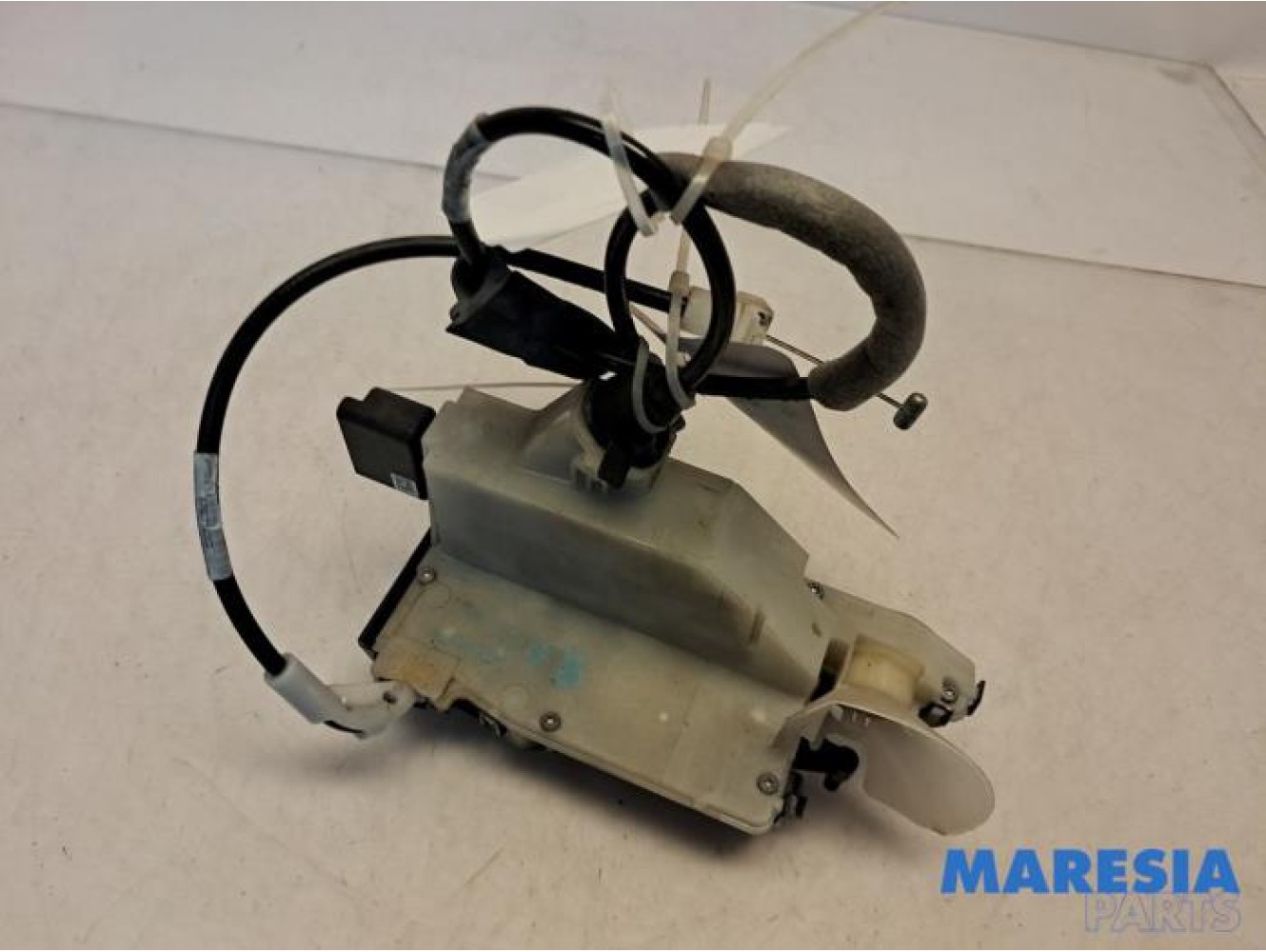 Peugeot - 2008 - Door lock mechanism 4-door, front left