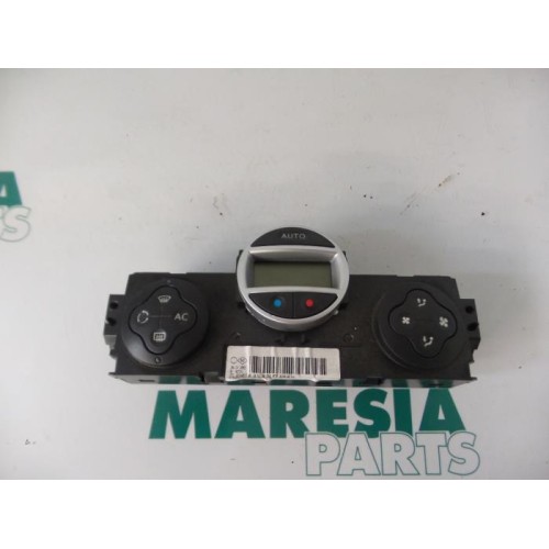 Renault - Megane Scenic - Heater control panel