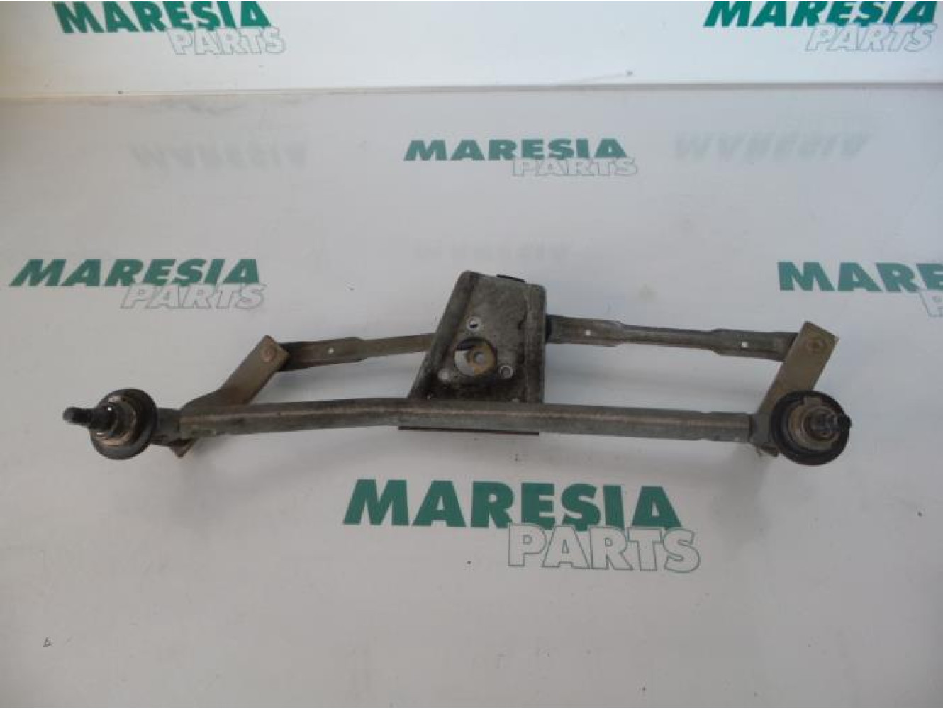 Peugeot - 206 - Wiper mechanism