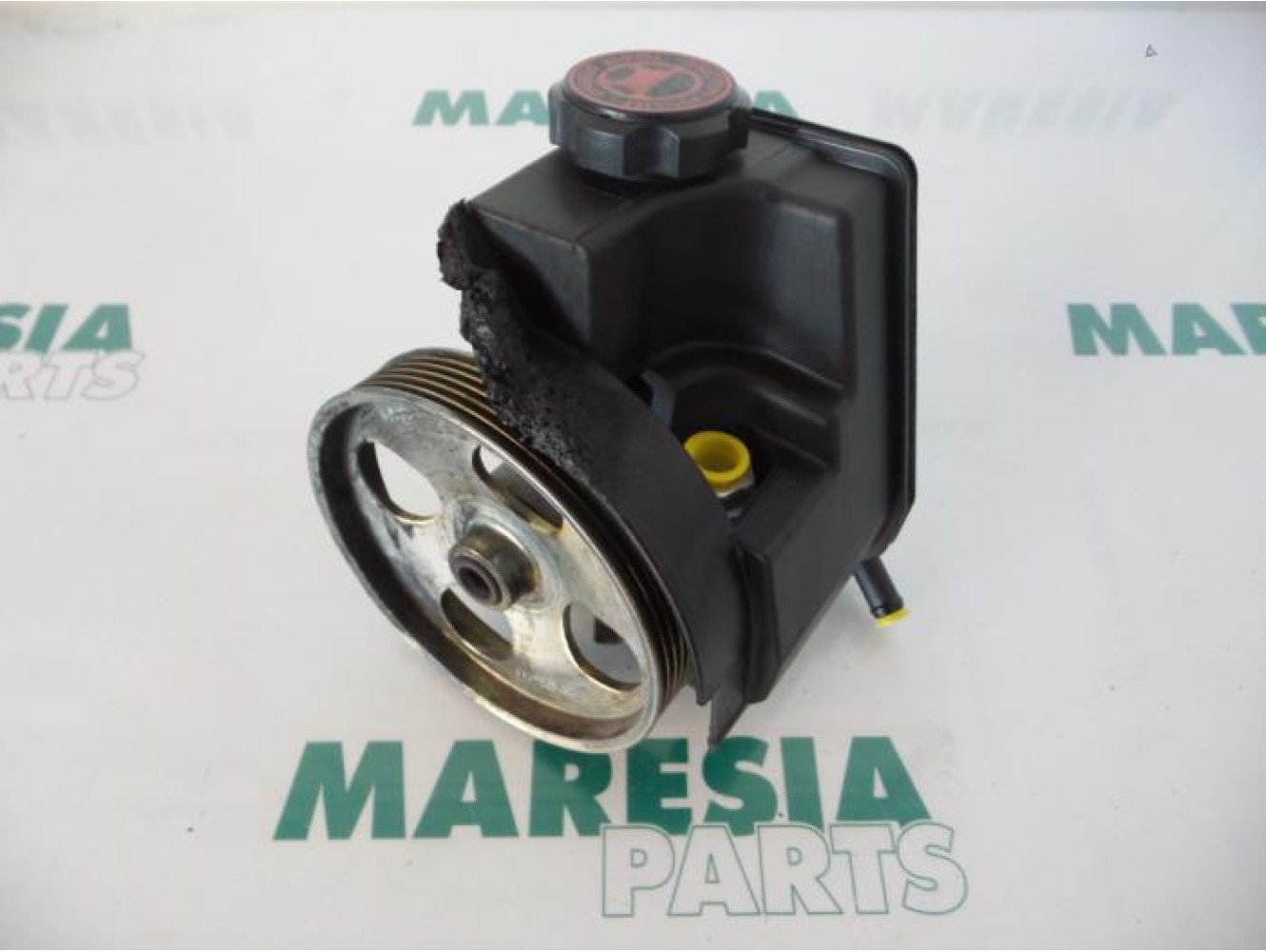 Peugeot - 206 - Power steering pump