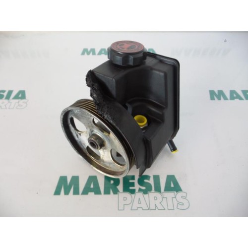Peugeot - 206 - Power steering pump
