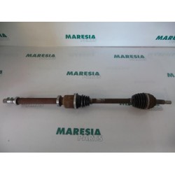 Renault - Clio - Front drive shaft, right
