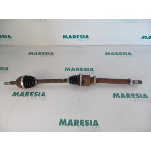 Renault - Clio - Front drive shaft, right