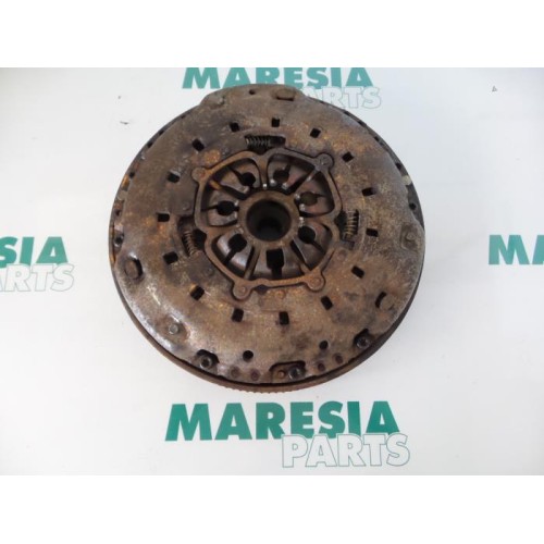 Renault - Megane Scenic - Flywheel
