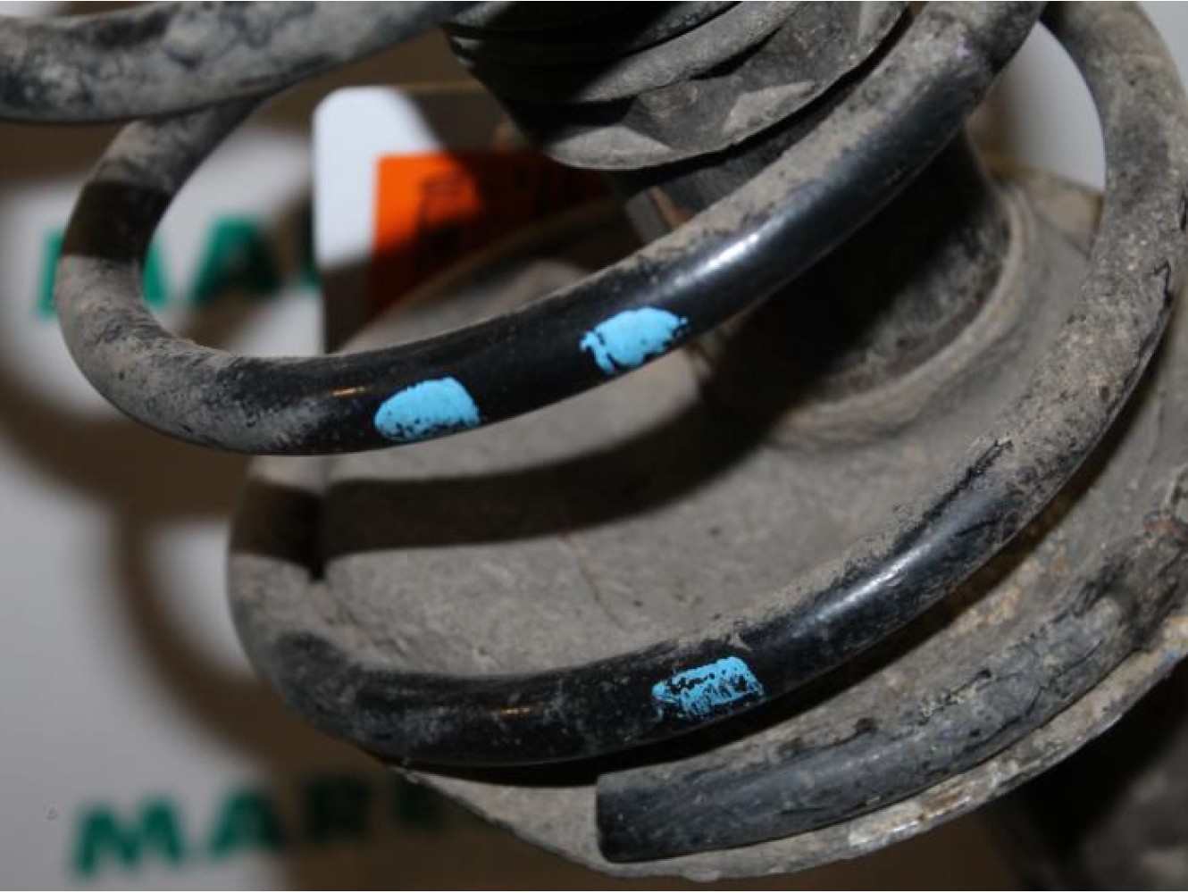 Peugeot - 206 - Front shock absorber rod, right