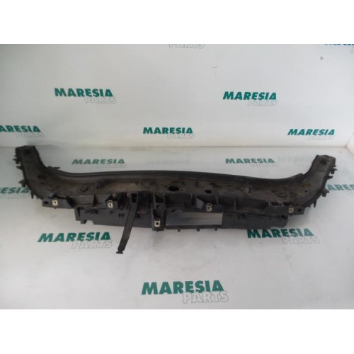 Renault - Megane Scenic - Lock plate