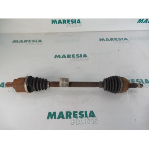 Renault - Megane Scenic - Front drive shaft, left