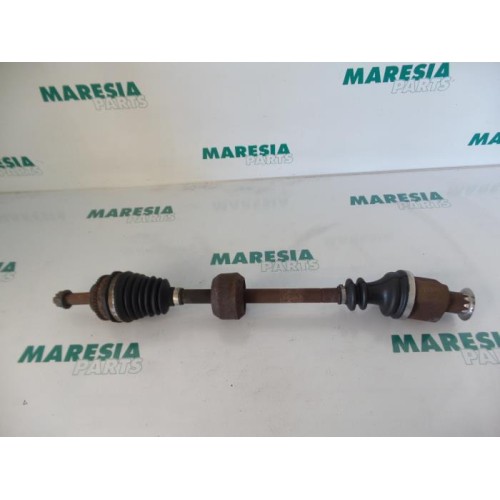 Renault - Clio - Front drive shaft, right