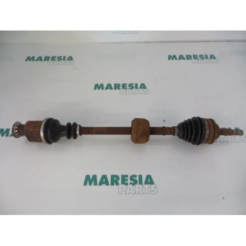 Renault - Clio - Front drive shaft, right